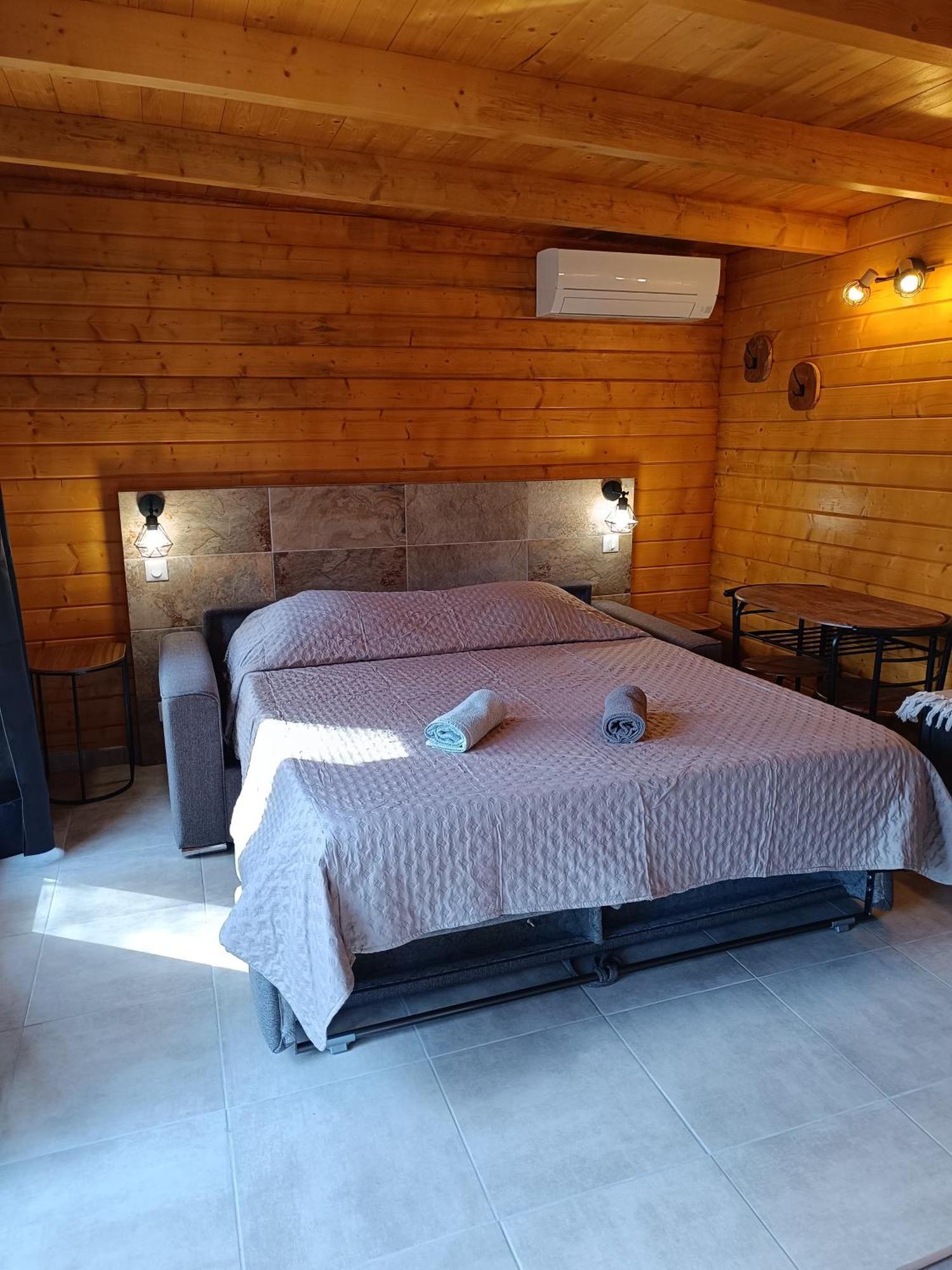 Escapade Sous Les Pins 20m2 Apartment Aurons